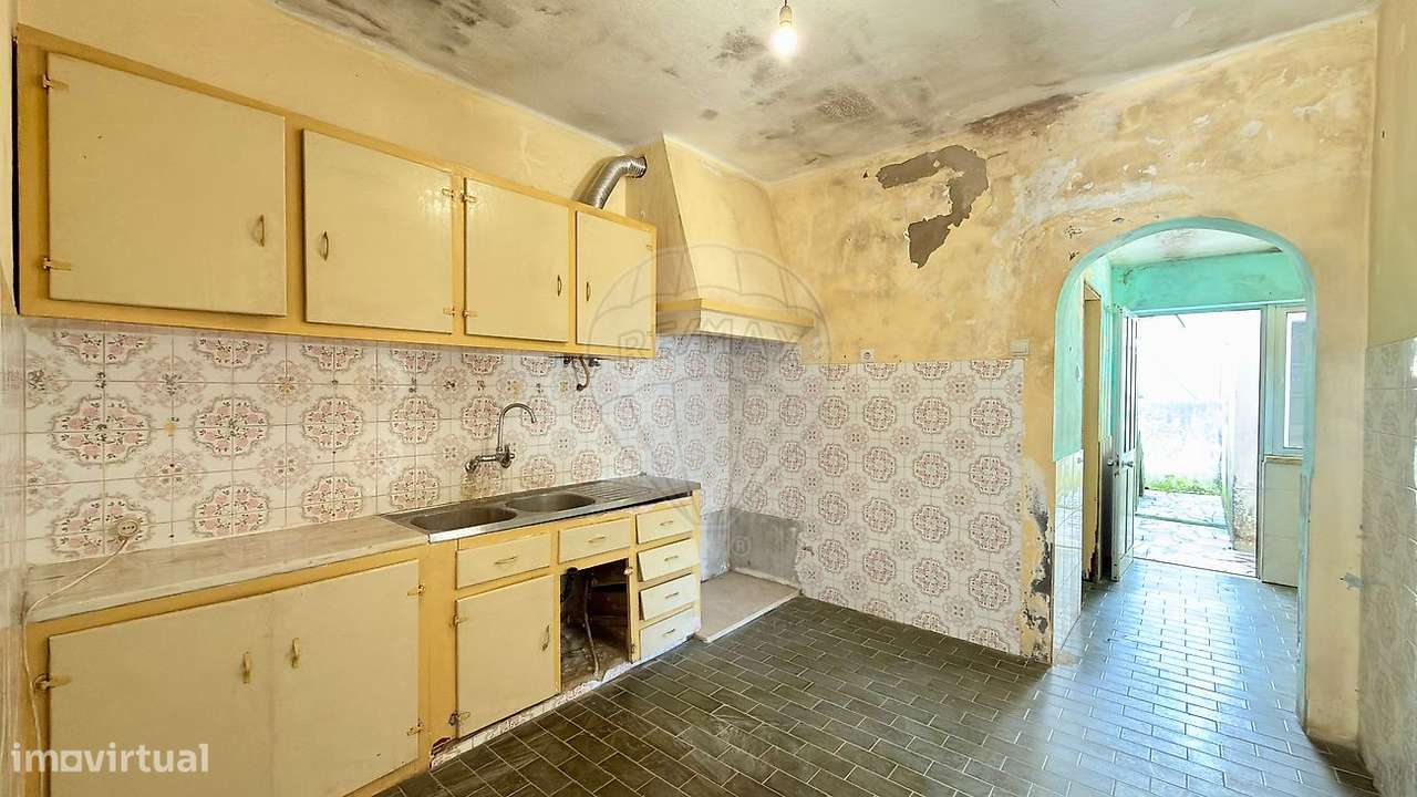 Moradia T2 para venda-10