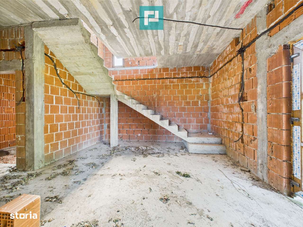 Casă la roșu, P+1, în localitatea Beliu, Arad - Imagine principală: 4/18