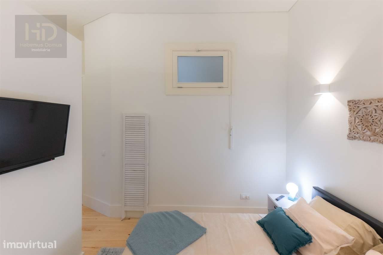 Apartamento T1  com 61m2 e Terraço Privativo próximo do metro no Porto-9