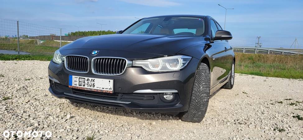 BMW Seria 3 320d Luxury Line - 21