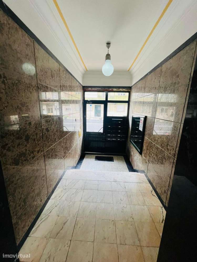 T2 com Potencial Open Space | 3 Min da Estação da Amadora - Grande imagem: 5/15