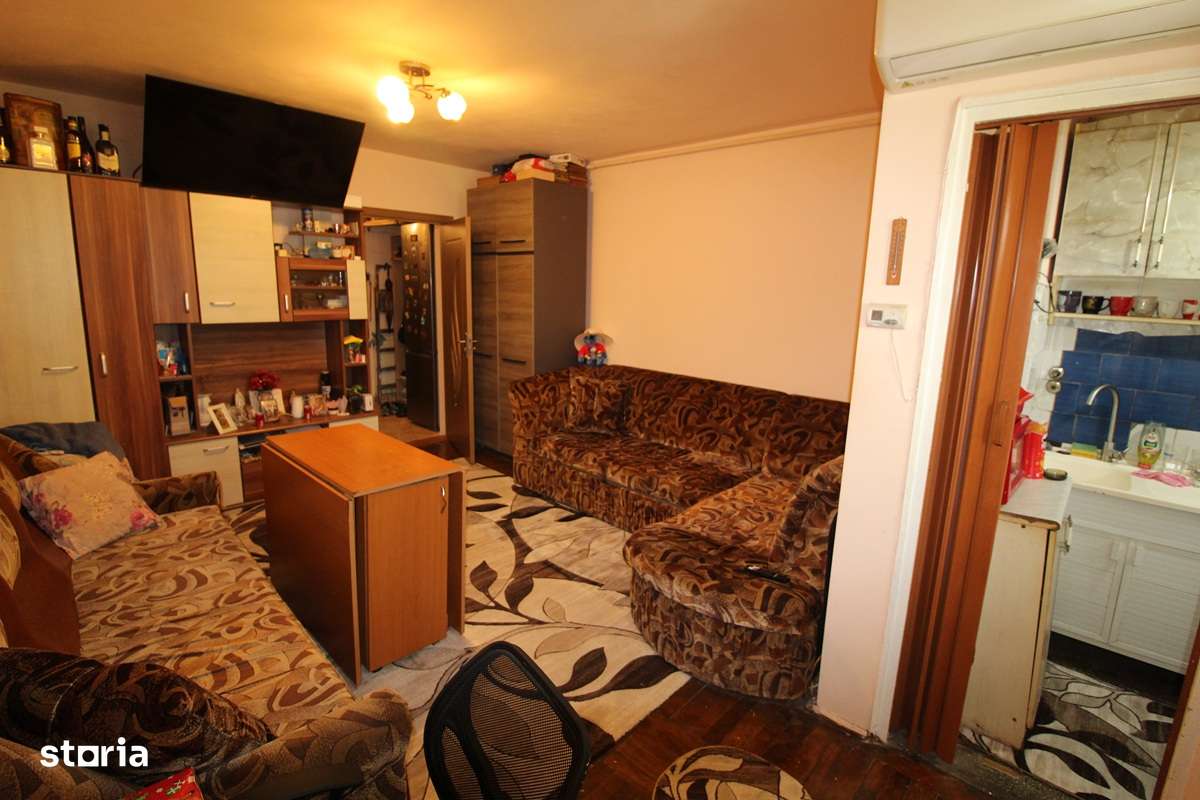 Vând garsonieră în Hunedoara, zona Micro4-Flacăra, 29mp - Imagine principală: 2/6