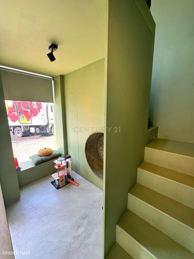 Trespasse de Restaurante (270 m2 + 2 esplanadas + 9 lugares de estacio-18