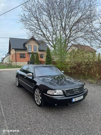 Audi A8 - 4