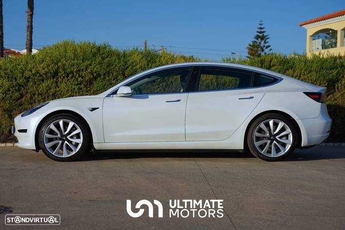 Tesla Model 3 - 3