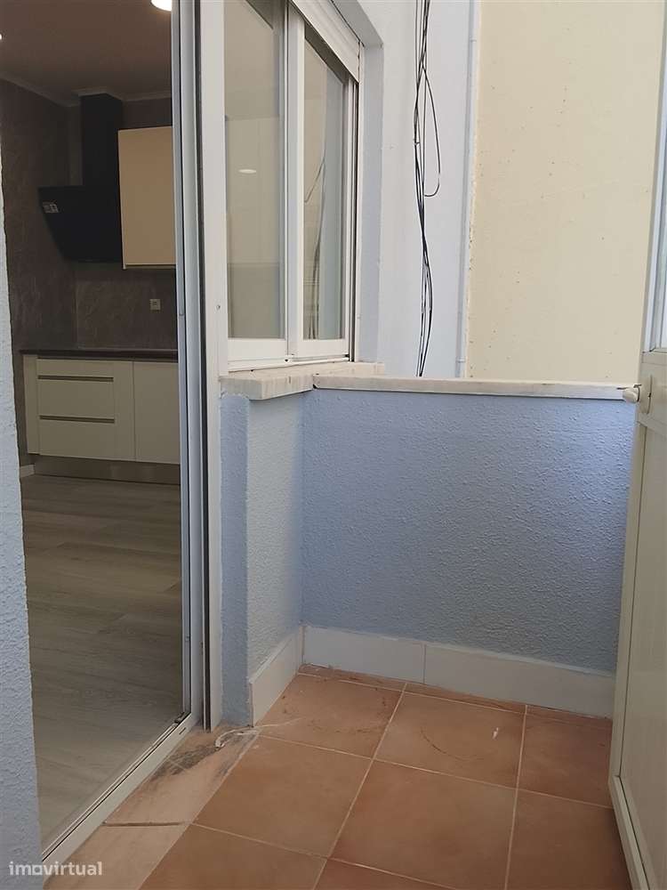 Apartamento T1 Venda em Venteira,Amadora-11
