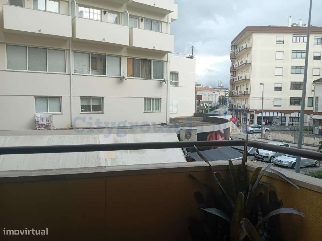 Apartamento T3 com suíte, centro de Fátima-11