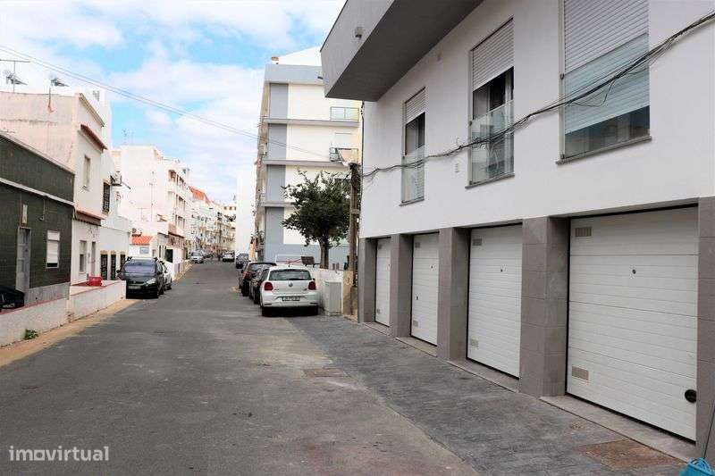 Alugo Garagem Monte Gordo - Grande imagem: 4/5