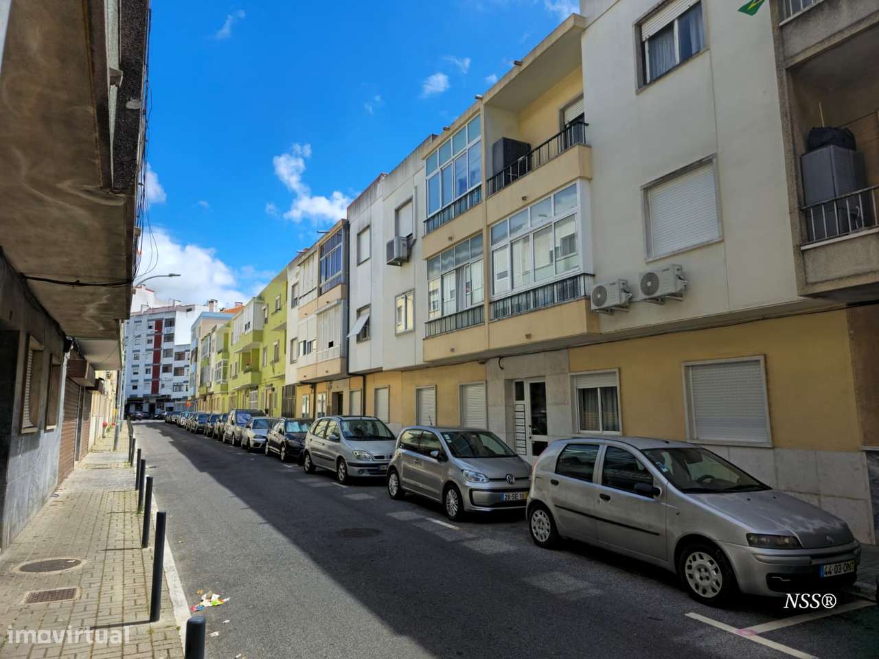 Apartamento T2 com quintal e anexo na Amadora-25