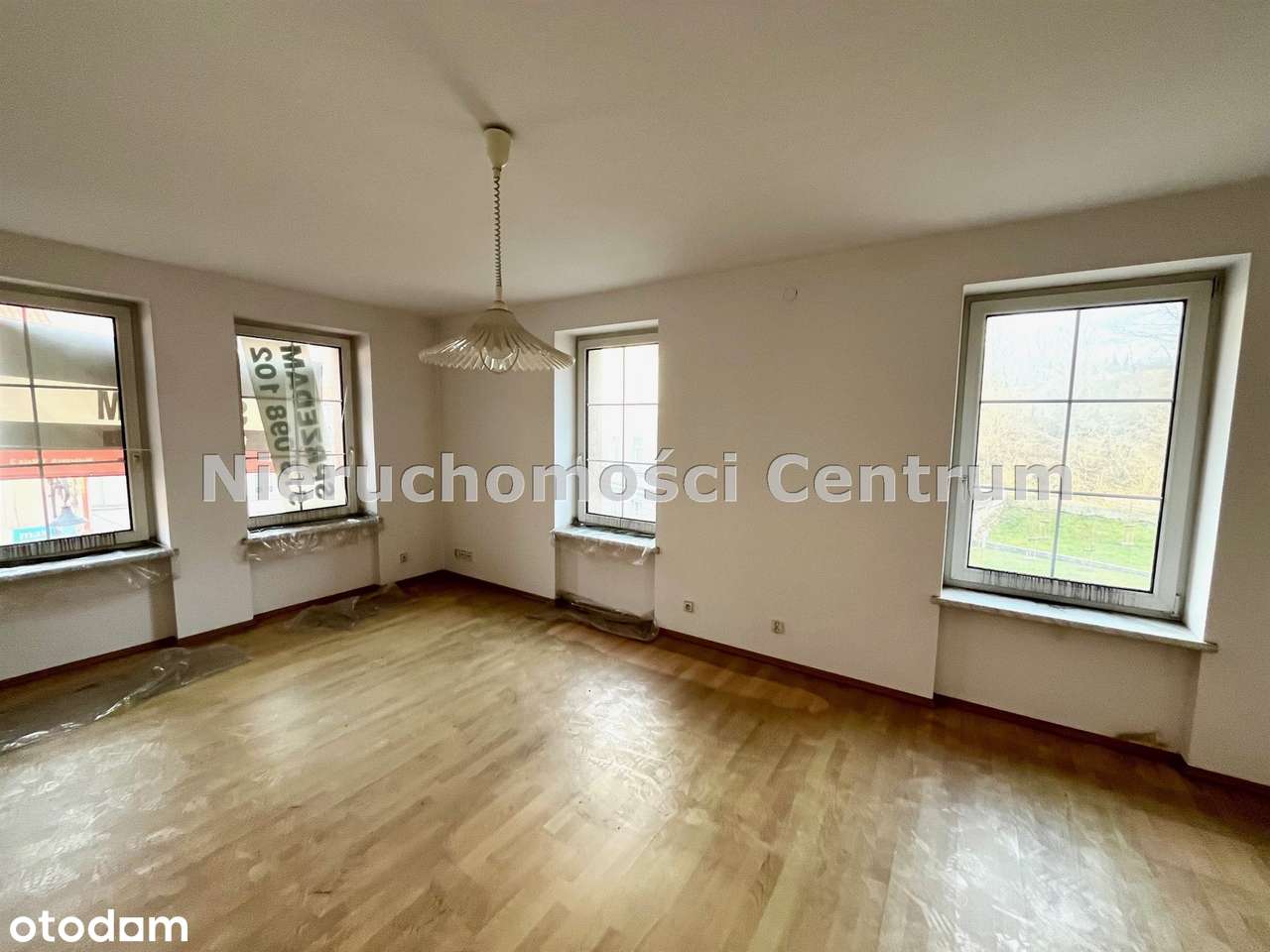 Duże mieszkanie w zabytkowej kamienicy w sercu miasta-2