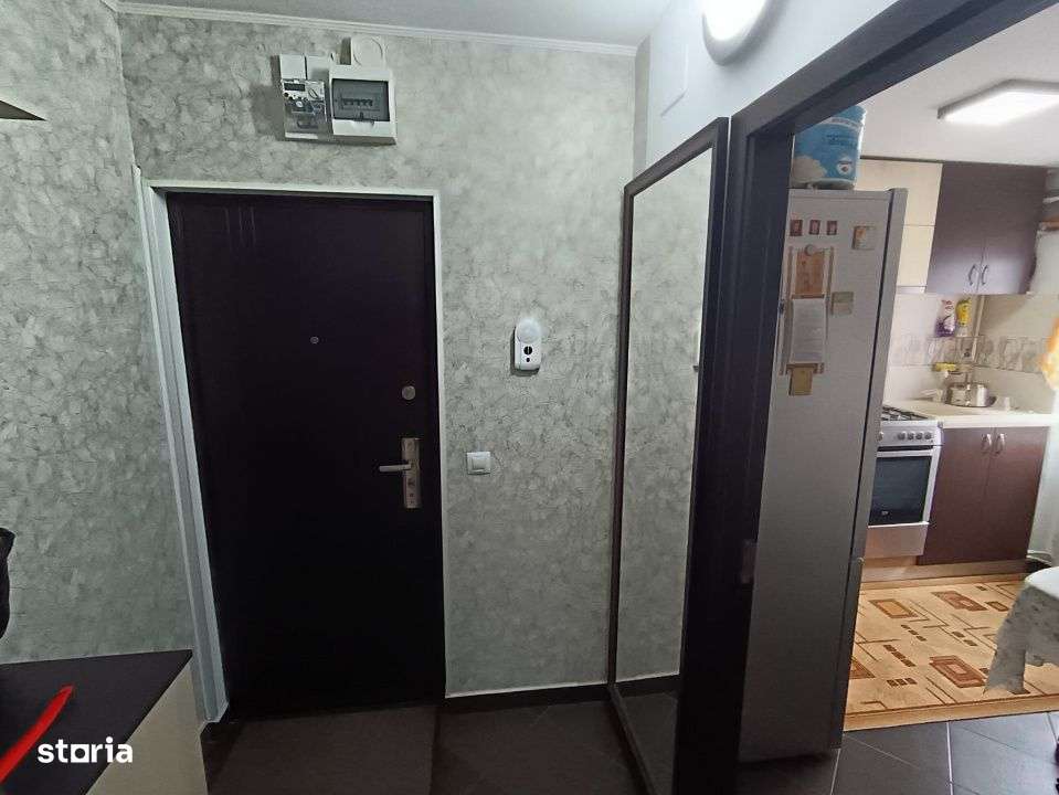 APARTAMENT 2 CAMERE, MOBILAT SI UTILAT, ET.3/4, PODU ROS, RENOVAT RECE-2