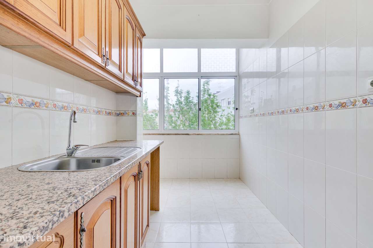 APARTAMENTO T2 | C/ ARRECADAÇÃO | CENTRO DE ALVERCA-4