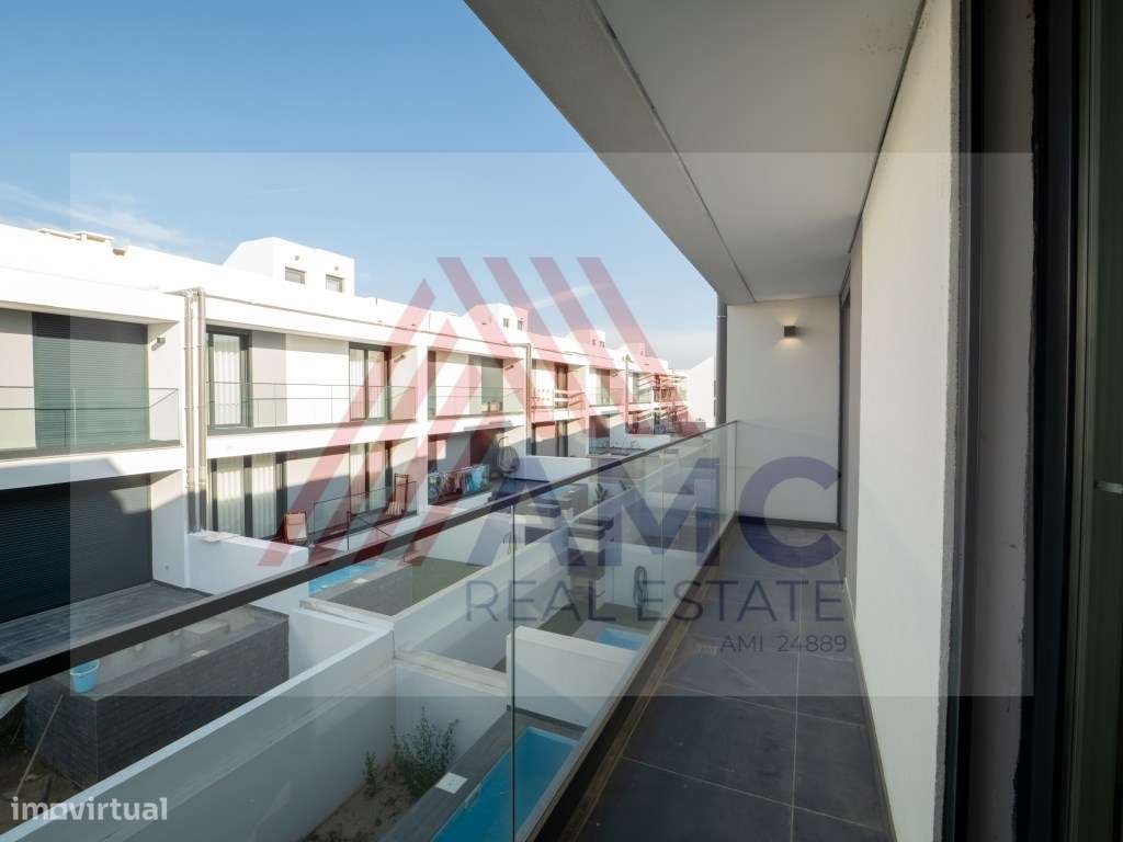 VENDE-SE MORADIA T3 NOVA COM PISCINA PRIVATIVA E GARAGEM-41