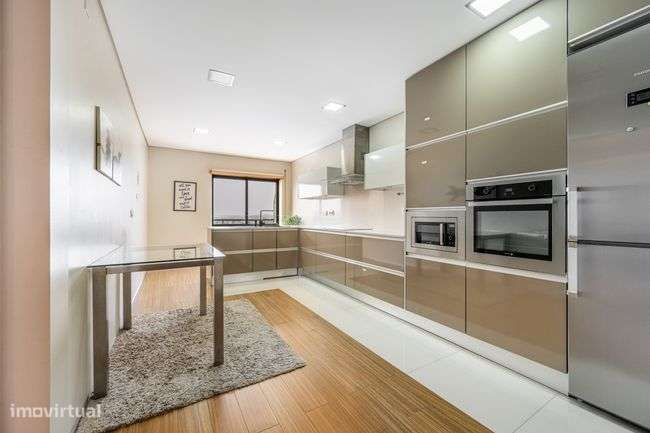 Apartamento T3 à venda em Braga-14