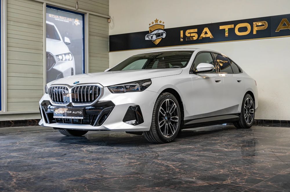 BMW i5 xDrive40 2025