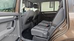 Volkswagen Touran 2.0 TDI DPF BlueMotion Technology MATCH - 6