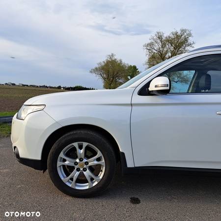 Mitsubishi Outlander - 22