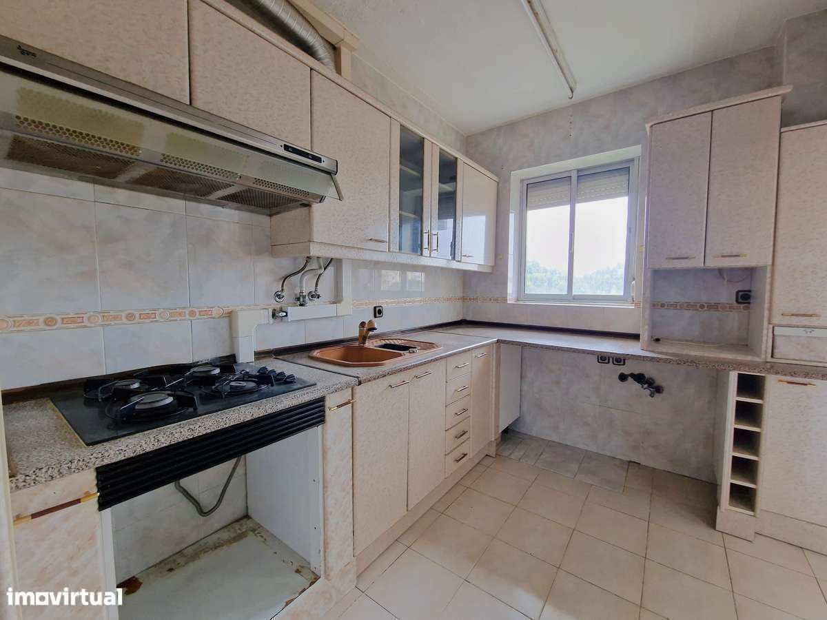 Apartamento T3 para remodelação total nos Olivais-6