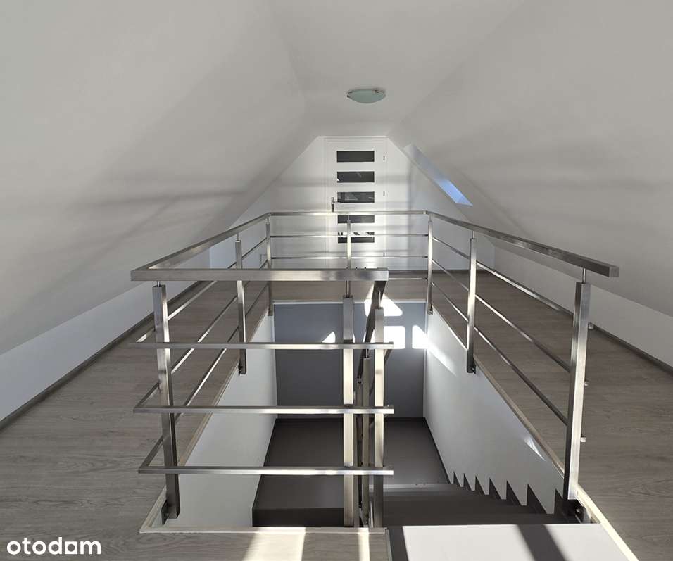 Komfortowy dom z ogrodem i niezależnym mieszkaniem-18