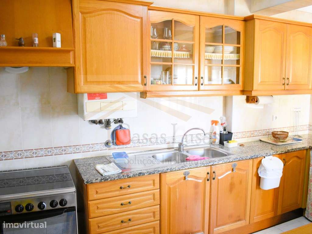 Apartamento T3 no Centro do Cadaval-3