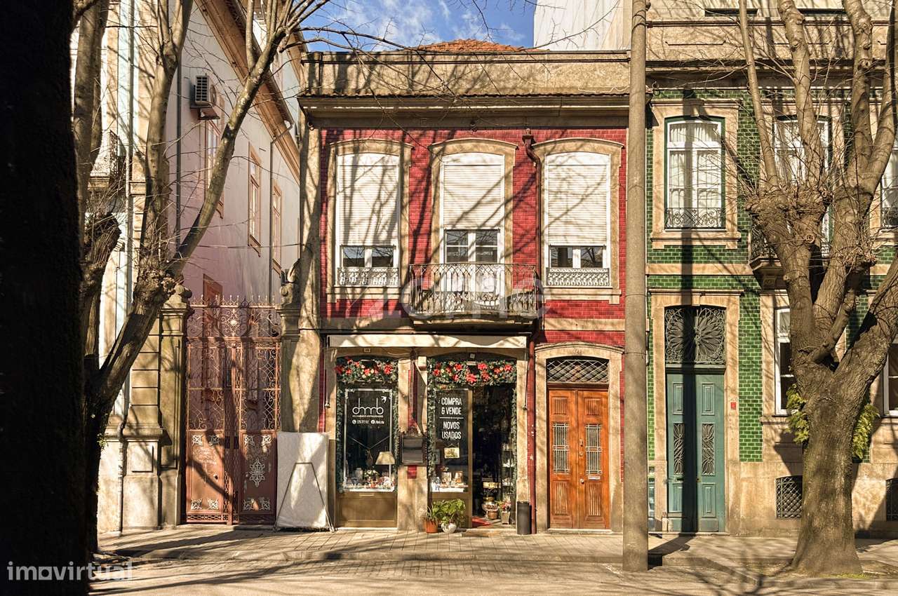 Moradia T5 no Bonfim com jardim de 110 m² - Grande imagem: 2/60