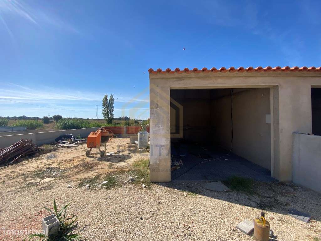 Moradia em Santo Estevão-12