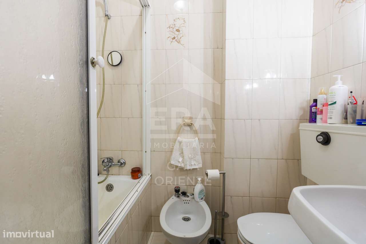 Apartamento T2 com Terraços e Vista Douro-30