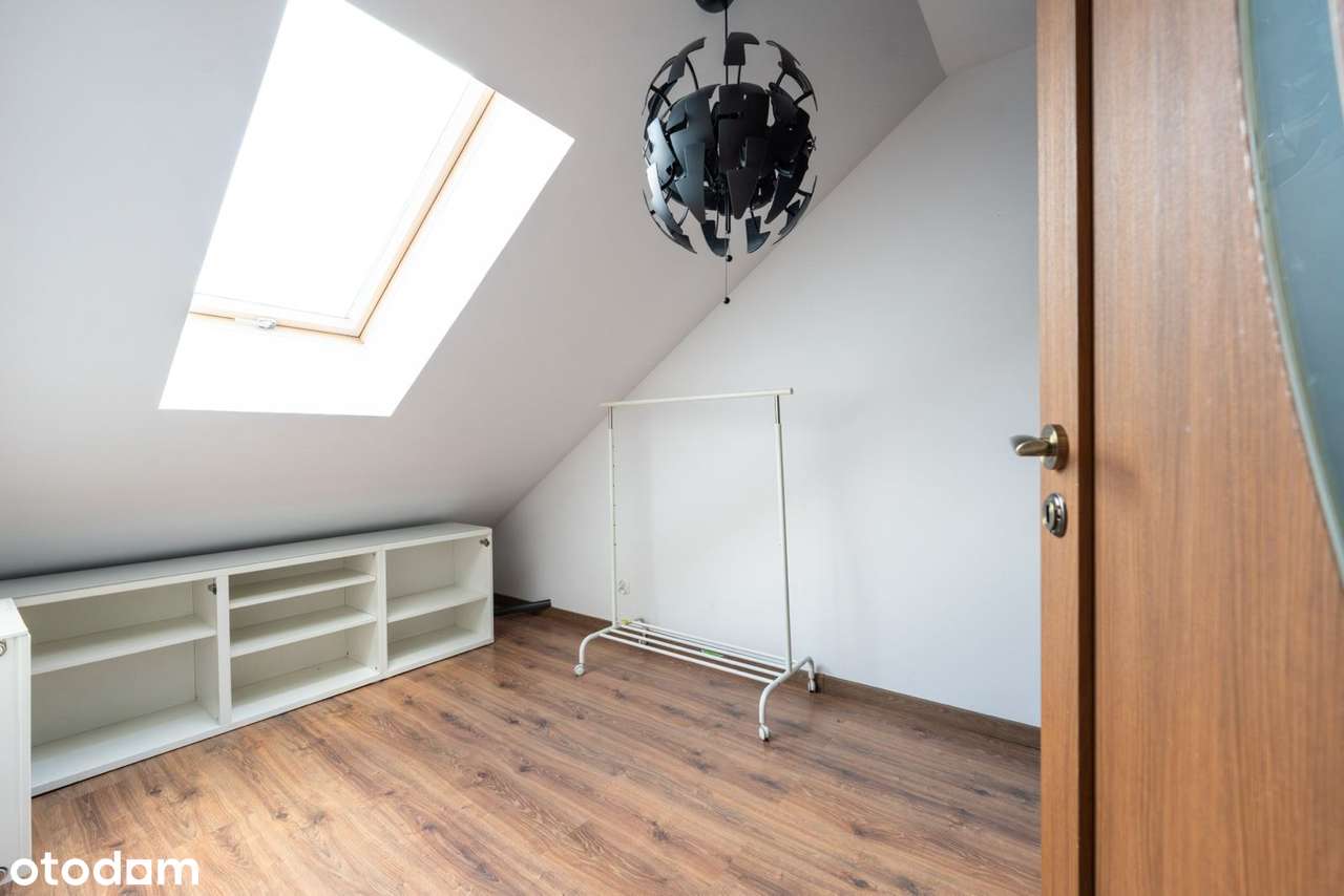 137 m² przestrzeni i komfortu – dwupoziomowe mieszkanie z balkonami-12