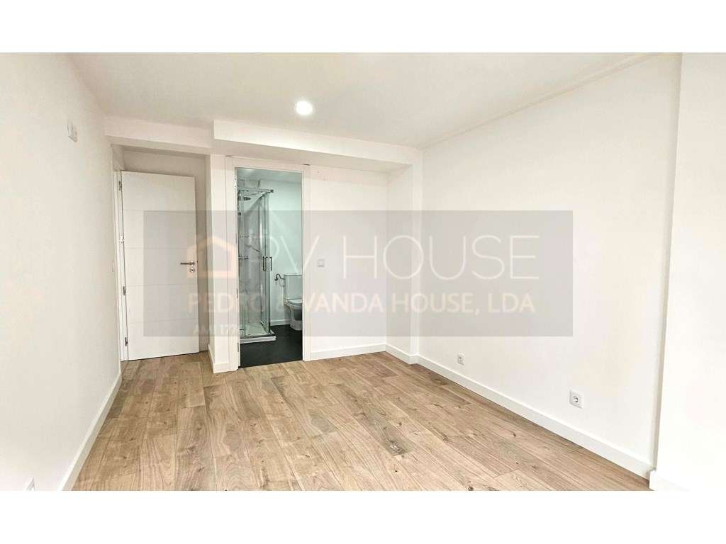 Apartamento T2+1 em Odivelas | Totalmente Remodelado-18