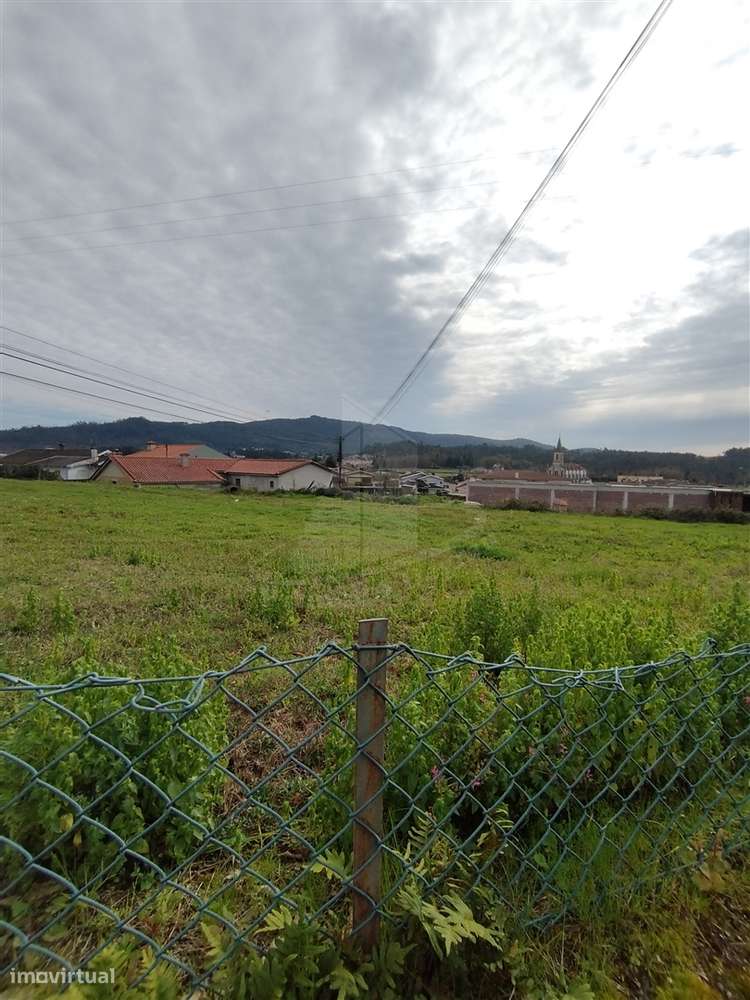 Terreno com Projeto Aprovado | 10 Frações | Pousa-11