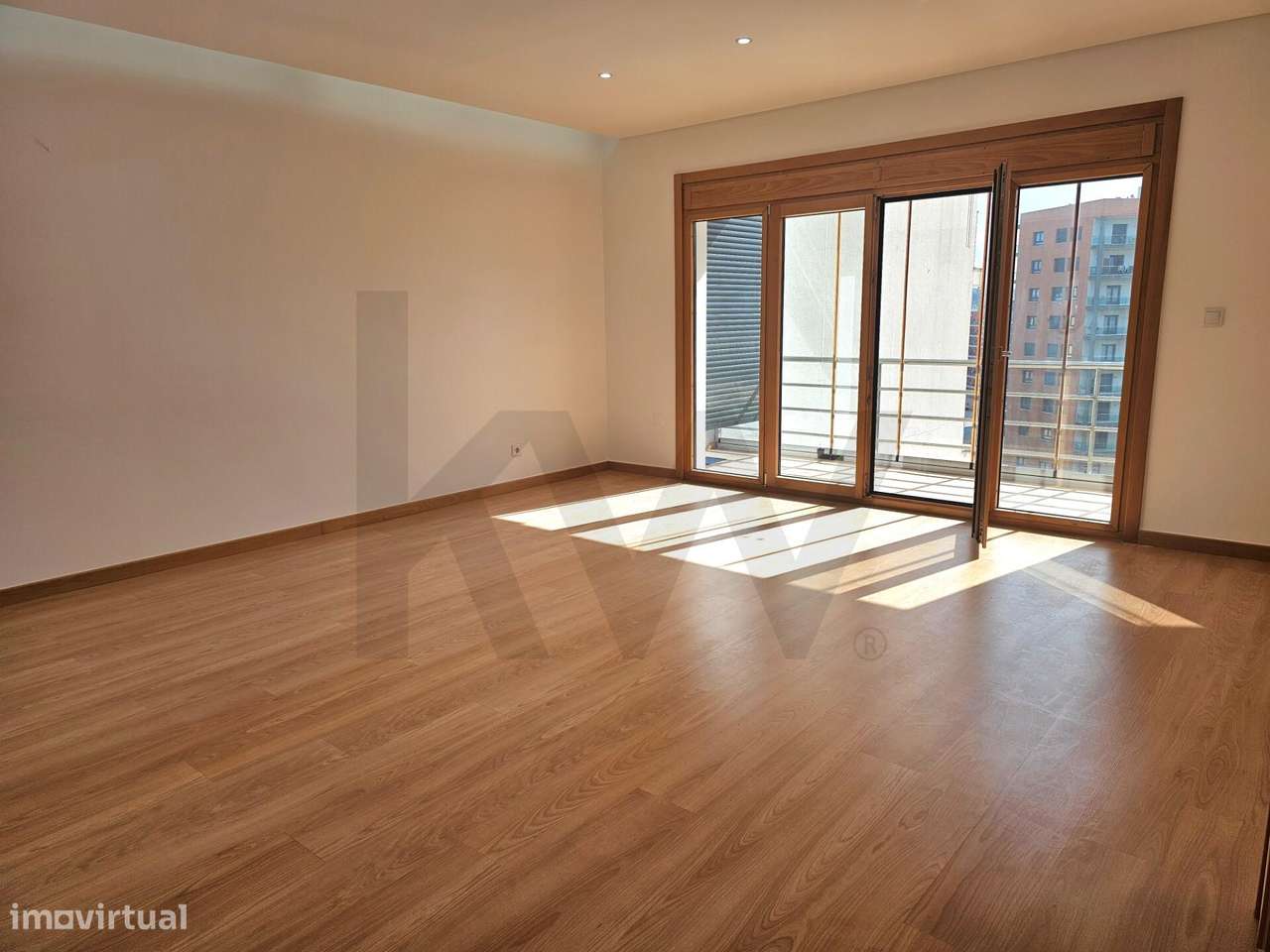 Apartamento T3 - Varandas - Garagem - Venda - Colinas do Cruzeiro - Od - Grande imagem: 3/44