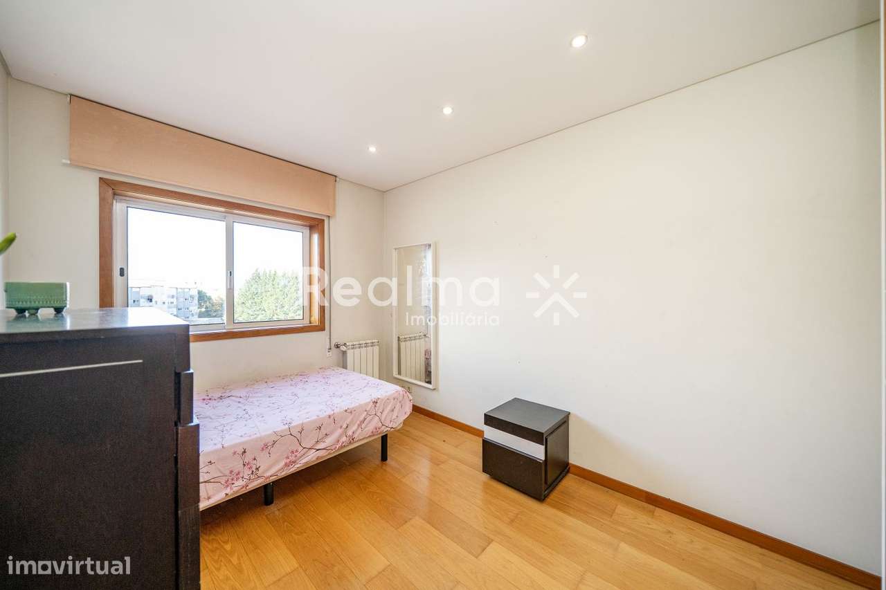 Apartamento T5 em S.Victor-47