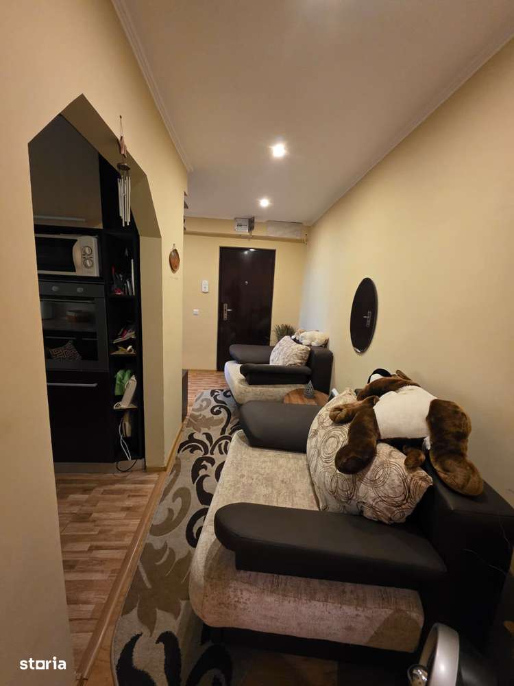 2 camere, decomandat, zonă ultracentrală, etaj intermediar, mobilat - Imagine principală: 4/8