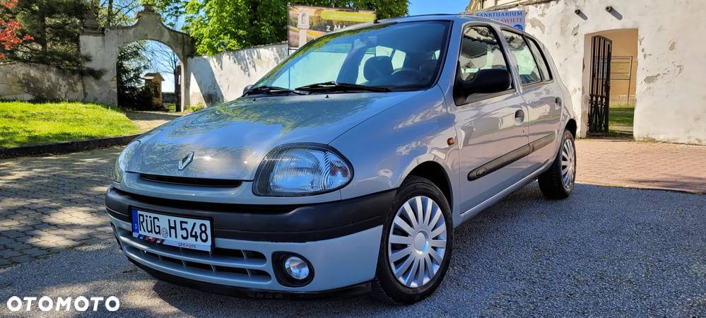 Renault Clio 1.2 16V Authentique - 10