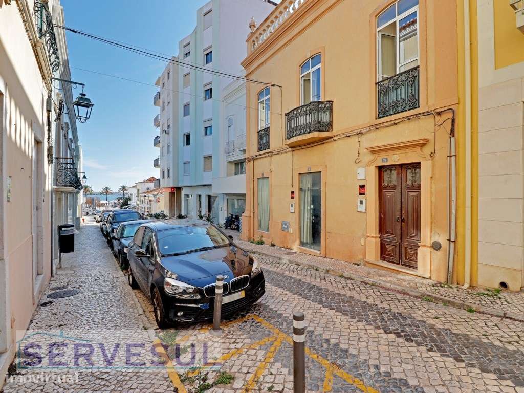 Incrível oportunidade de investimento! Charmosa Casa Tradicional de... - Grande imagem: 3/46