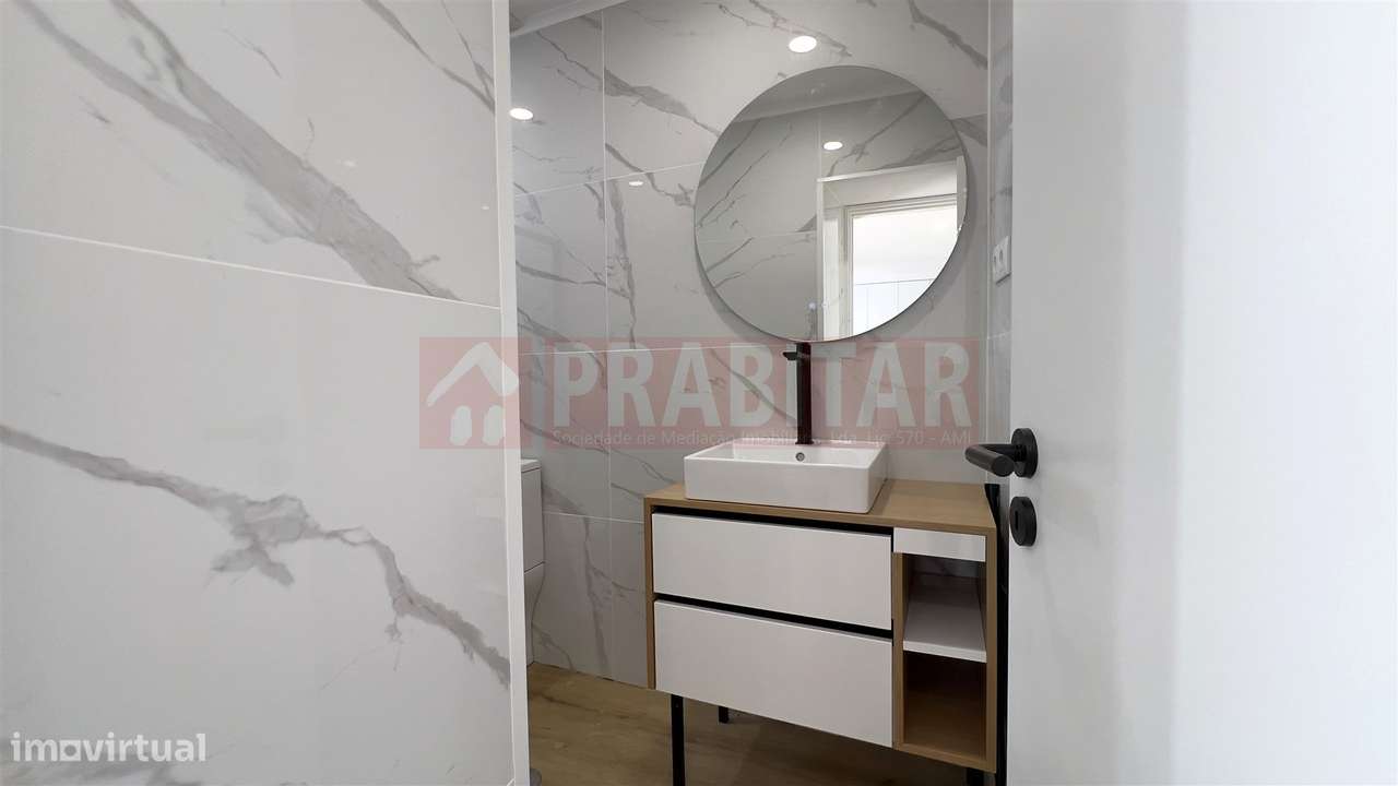 T2 RENOVADO COM LOGRADOURO EXCLUSIVO | CASAlS | COIMBRA-6
