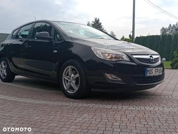 Opel Astra 1.4 Turbo Design Edition - 17