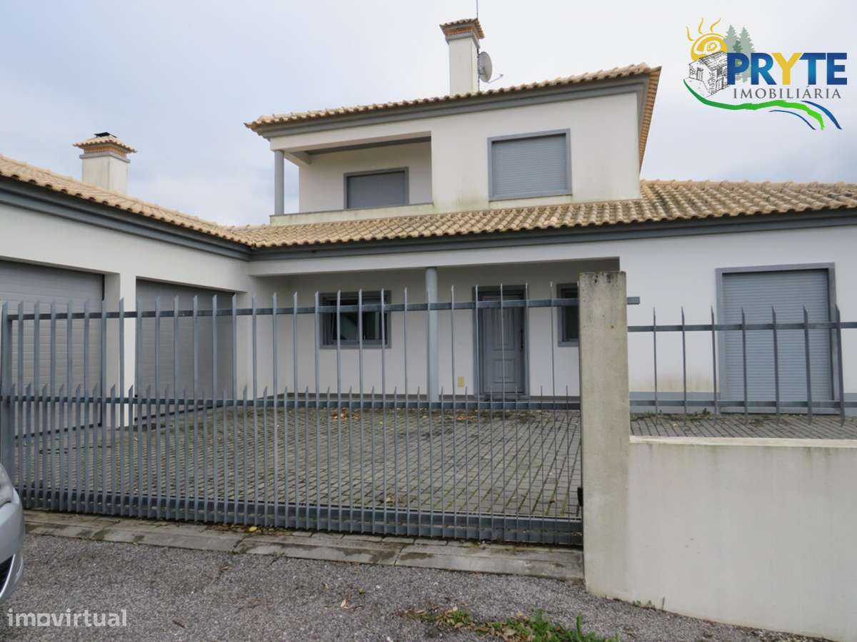 Moradia de tipologia T3 situada perto da Vila da Sertã - Grande imagem: 5/58