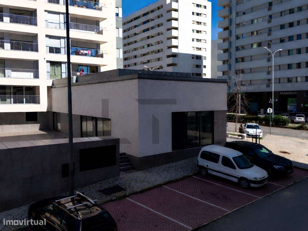 Fantástica Loja Com Rendimento Garantido na Avenida David Mourão Fe... - Grande imagem: 5/13