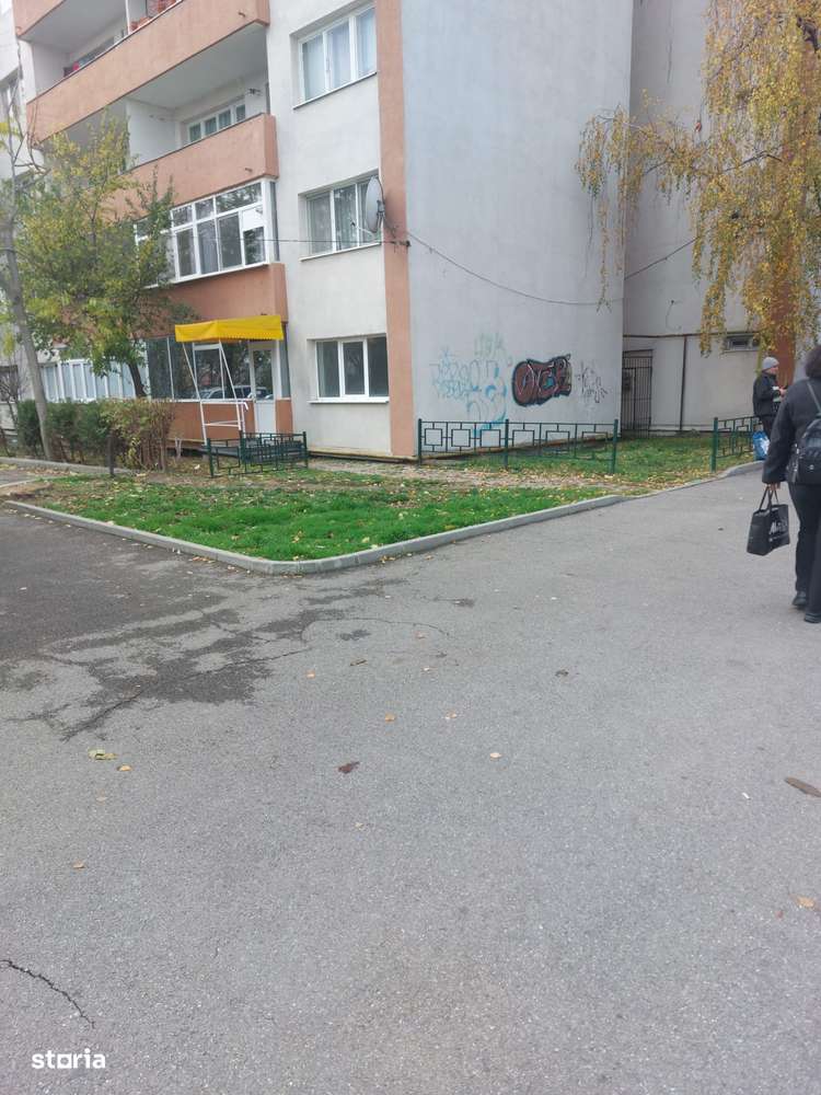 Inchiriez spatiu comercial , birouri ,servicii , Campina ,ultracentral - Imagine principală: 4/14