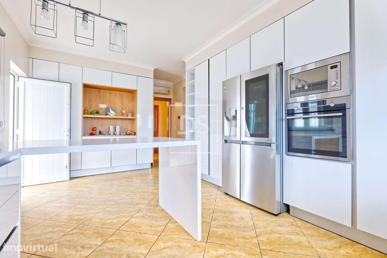 Moradia T4 Térrea com jardim e piscina na Quinta do Anjo - Grande imagem: 5/49