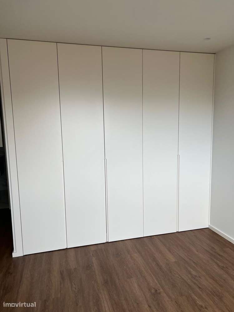 T2 Fabuloso Gaia Av.  República Metro S.  Ovídio Lugar  Garagem  Duplo-18