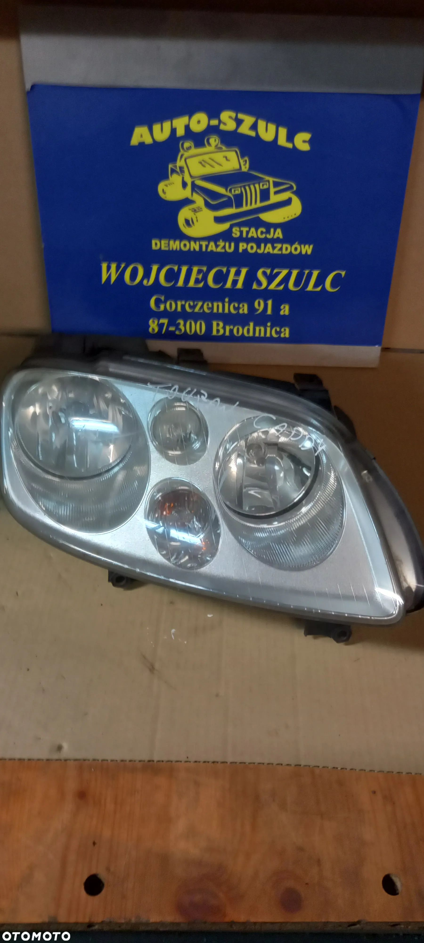 Lampa przód przednia prawa VW Touran / Caddy - 1