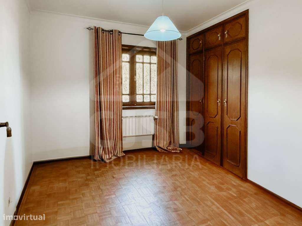 Moradia Isolada T5+3 em Salvaterra de Magos-29