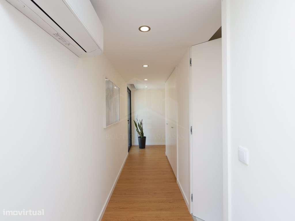 Apartamento T2 com Terraço - Último Piso - Parque da Lavandeira-12