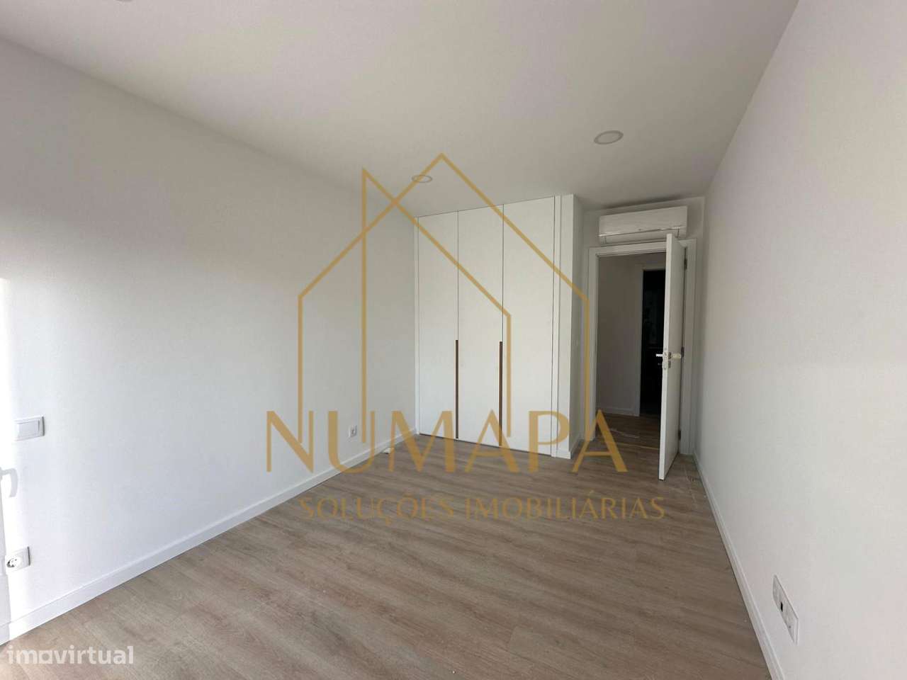 Moradia Isolada T4 em Quinta do Anjo, Palmela-13