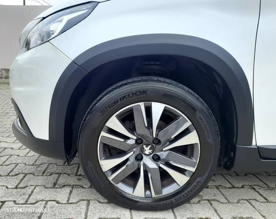 Peugeot 2008 1.2 PureTech Allure - 25