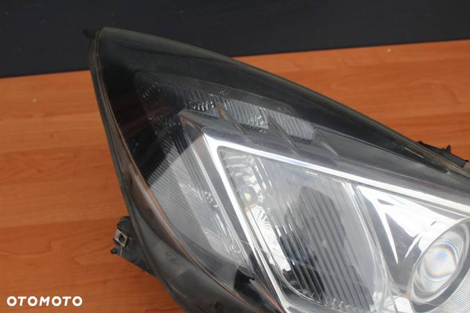 LAMPA PRAWY PRZÓD OPEL INSIGNIA BIXENON SKRĘTNY PRZED LIFT EUROPA - 5