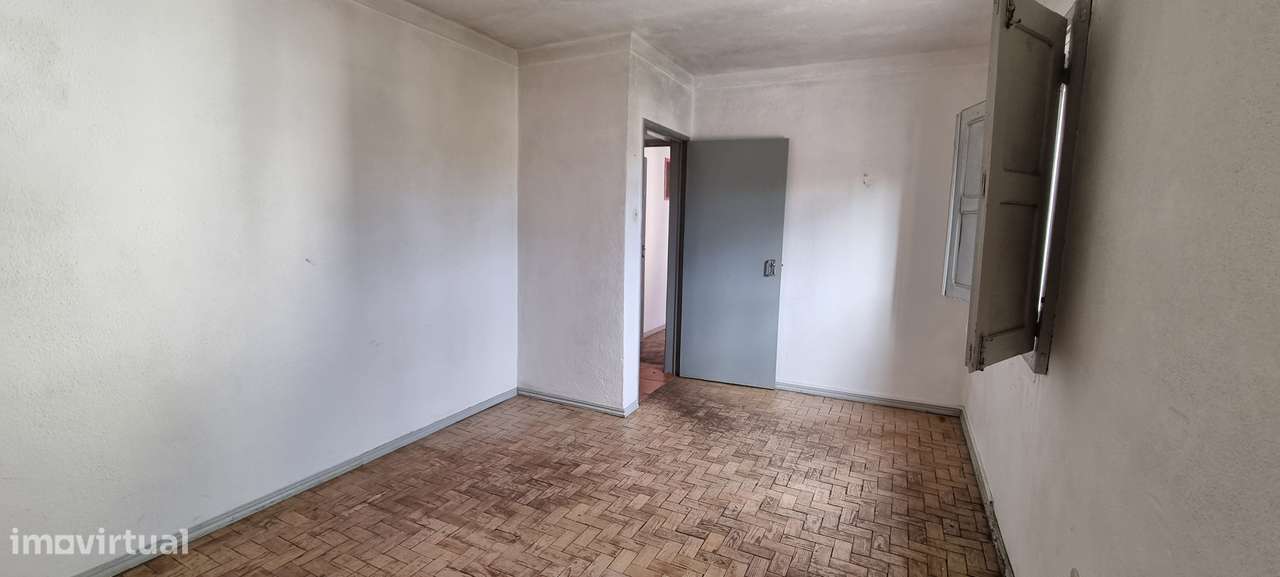 Moradia T8 (9 Assoalhadas) com Terreno- Vale de Gaviões - Margem - Grande imagem: 4/33