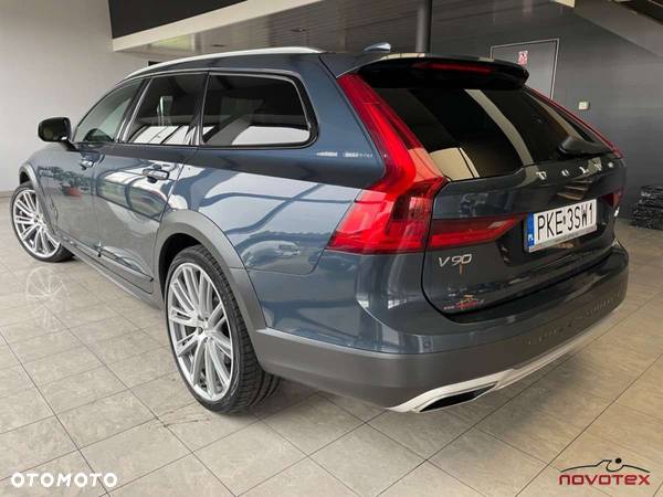 Volvo V90 Cross Country D4 AWD Geartronic Pro - 4